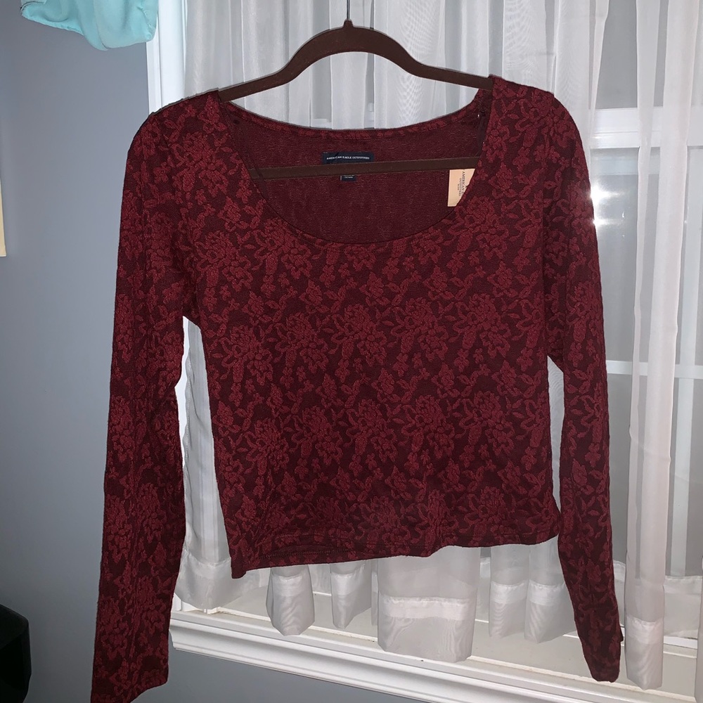 American eagle burgundy top